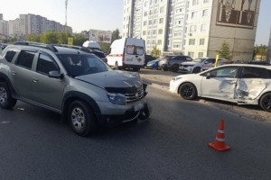 В Коврове мужчина попал в больницу после столкновения двух иномарок