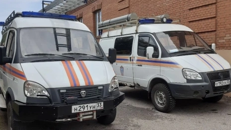 В Корове мужчина забаррикадировал выходную дверь и угрожал жене с ребенком