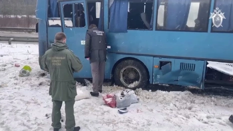 Владимирский Следком показал на видео влетевший в отбойник рейсовый автобус