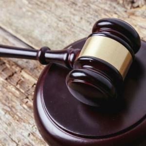 Во Владимирской области невролога приговорили к 3,5 годам условно за взятку от уклониста
