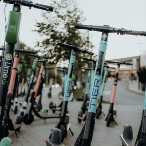 Электросамокаты внесли в правила дорожного движения