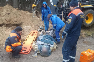 Под Владимиром человека засыпало землей