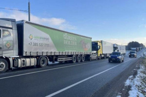 Водитель фуры погиб в аварии на трассе под Александровом