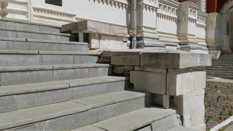 В Гусь-Хрустальном проведут ремонт юго-западного крыльца Музея Хрусталя