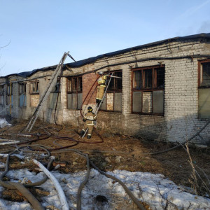 Владимирские власти пообещали сохранить места работникам сгоревшего стекольного цеха