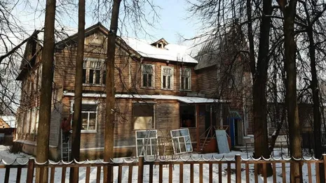 Чиновники отменили решение о сносе сказочного терема в Кольчугино