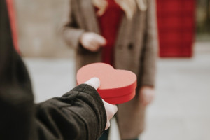 В Гусь-Хрустальном мужчина обокрал знакомую на первом свидании