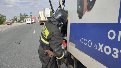 Во Владимирской области водителя грузовика зажало в кабине после ДТП