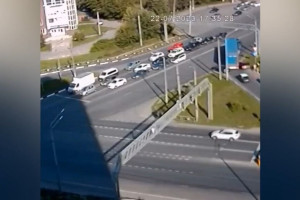 Во Владимире перебегавший трассу мужчина попал под машину