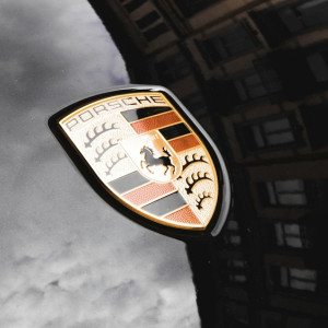 Житель Владимира отсудил 7,7 млн рублей за Porsche с дефектом