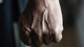 В Юрьев-Польском мужчина жестоко избил жену и 13-летнего сына