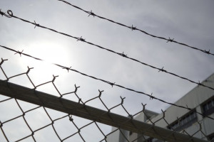 Владимирца отправили в колонию на 11,5 лет за убийство знакомого ножом и табуреткой