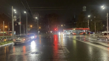 Во Владимире автомобилистка сбила двоих переходивших дорогу на «зеленый» пешеходов