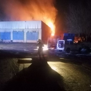 Во Владимире загорелся гаражный бокс площадью 600 квадратных метров