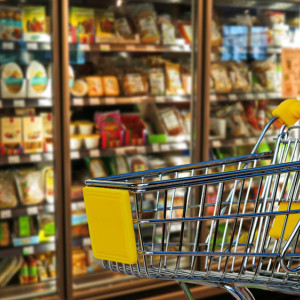 Во Владимире оштрафовали два магазина сети «Магнит» на 300 тысяч за продажу просрочки