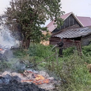 Во Владимирской области из-за старого холодильника сгорел жилой дом и две дачи
