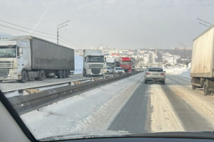 На «Огуречной горе» во Владимире снова выросли пробки из фур