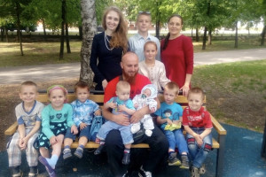 Дочь владимирского многоженца Сухова публично обвинила его в домогательствах