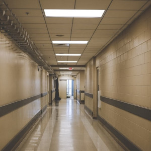 В Коврове подрядчик сорвал ремонт крыши в поликлинике №2