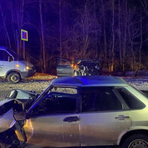 Двое водителей и ребенок пострадали в ДТП в Александровском районе