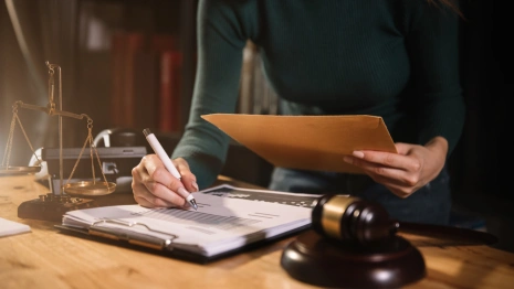 Во Владимире сотрудника МВД уволили за присвоение выделенных на депортацию денег