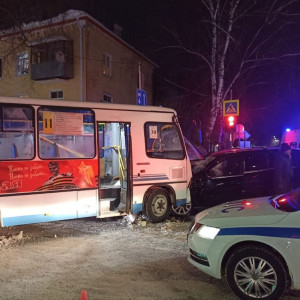 В ДТП с автобусом в Коврове пострадали 7 человек