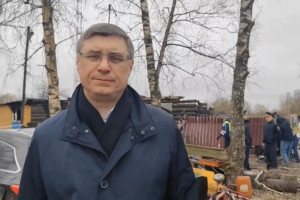 Владимирский губернатор записал видео с места падения БПЛА на дом в Александровском районе