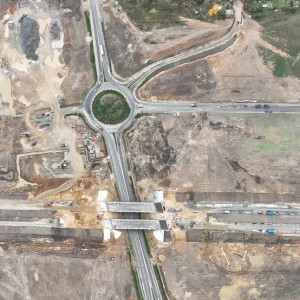 Во Владимирской области на строящемся платнике М-12 упал мост