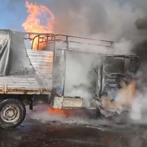 Во Владимире на Куйбышева загорелся грузовик