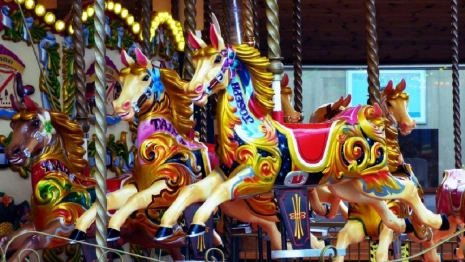 Во Владимире запустили опрос о судьбе рождественской ярмарки