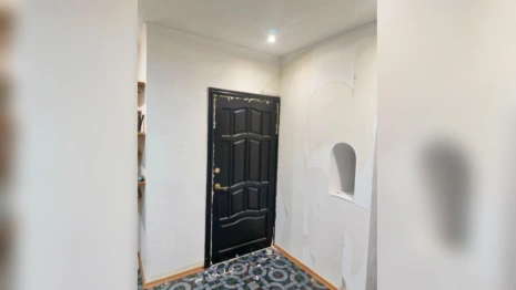 Во Владимире женщина залила дверь в квартиру бывшего мужа монтажной пеной