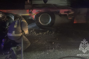 На М-7 в Собинском районе грузовик оказался охвачен огнем