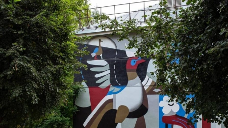 Во Владимире появился мурал с резьбой Дмитриевского собора