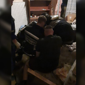 Во Владимире пьяный мужчина пытался выбросить женщину с 4-го этажа