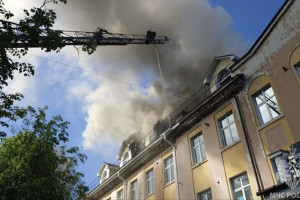 В Кольчугино загорелся торговый центр «Орбита»