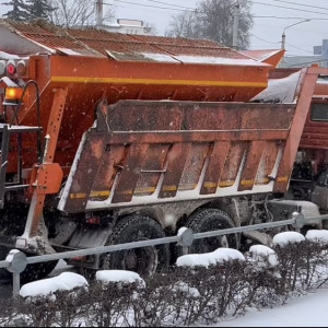 Мэр Владимира попросил отнестись с пониманием к нерасчищенным дорогам