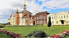 В Суздале у Кресто-Никольской церкви высадят 4 тыс. кустов