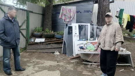 Жительница Александрова пыталась выбить долг с приятеля с помощью ножа