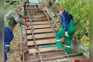 Во Владимире начали ремонт лестниц на улицах Мира и Муромской 
