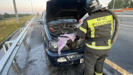 На М-12 в Петушинском районе загорелась иномарка