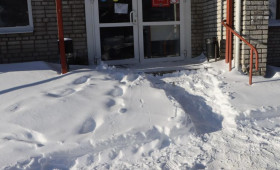 Владимирским владельцам магазинов пригрозили штрафами за снег и лед на входе