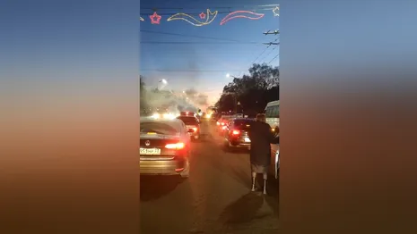 Во Владимире на крупном проспекте загорелся автомобиль 