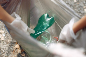 Компанию «Биотехнологии» оштрафовали на 250 тысяч за заваленные мусором дворы