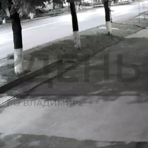 Юный «Малевич» под камерами разрисовал из баллончика окна дома во Владимире