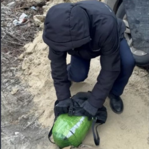 Во Владимире 26-летнего парня задержали с 10 кг мефедрона в машине