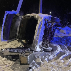 В Вязниковском районе иномарка влетела в опору ЛЭП