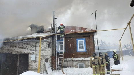 Спасатели нашли труп мужчины под завалами сгоревшего частного дома в Муроме