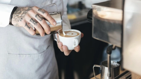 Бариста из Владимирской области подливал химию в кофе российских военных