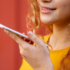 Владимирцев предупредили о подделывающих голоса мошенниках
