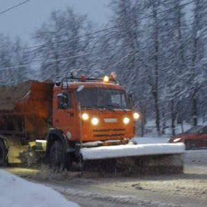 Владимирских автомобилистов попросили убрать машины с 15 улиц
